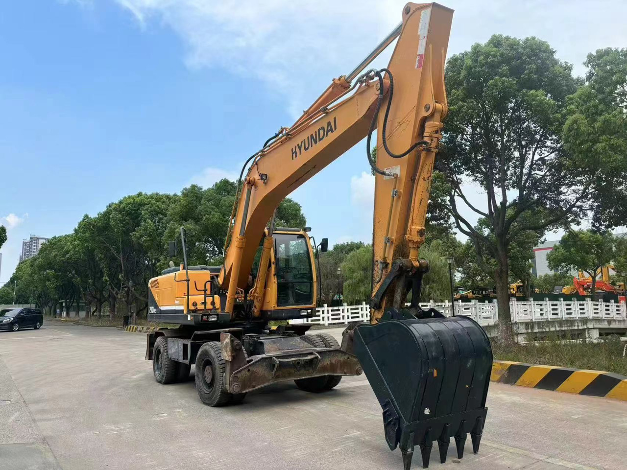HYUNDAI R210W-9 - Hjulgraver: bilde 1 HYUNDAI R210W-9 - Hjulgraver: bilde 1