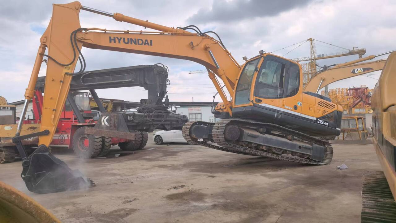 HYUNDAI R215-9T - Beltegraver: bilde 4 HYUNDAI R215-9T - Beltegraver: bilde 4