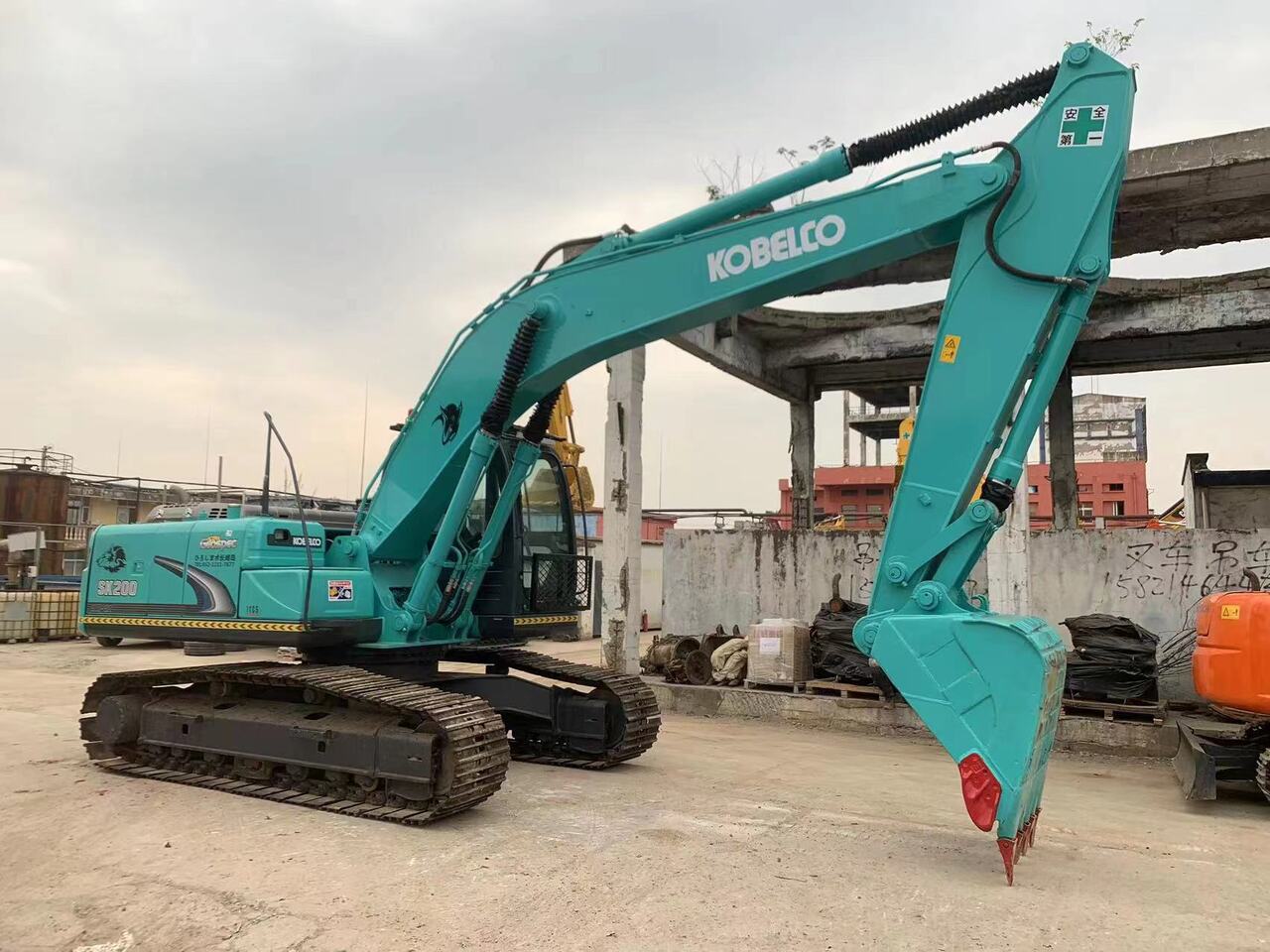 KOBELCO SK200-8-excavator - Beltegraver: bilde 3 KOBELCO SK200-8-excavator - Beltegraver: bilde 3