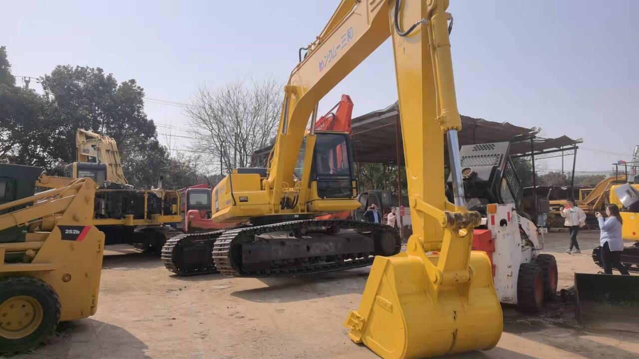 KOMATSU PC300-7 - Beltegraver: bilde 2 KOMATSU PC300-7 - Beltegraver: bilde 2