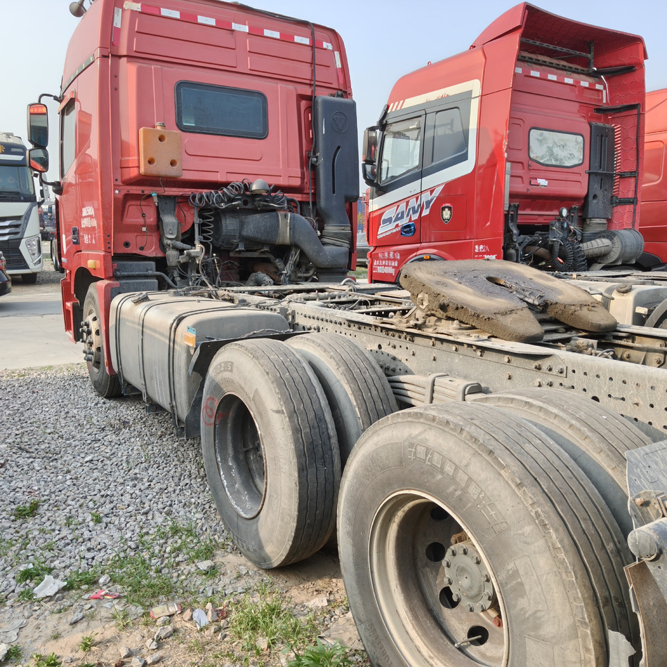 Auman 6x4 - Trekkvogn: bilde 4 Auman 6x4 - Trekkvogn: bilde 4