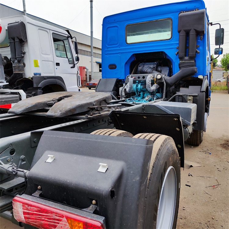 HOWO HOWO 6x4 336 truck tractors-blue - Trekkvogn: bilde 4 HOWO HOWO 6x4 336 truck tractors-blue - Trekkvogn: bilde 4