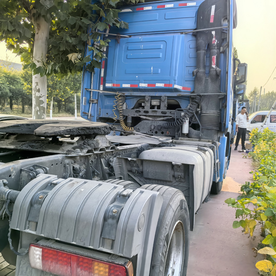 Mercedes-Benz 4x2-1841 - Trekkvogn: bilde 4 Mercedes-Benz 4x2-1841 - Trekkvogn: bilde 4