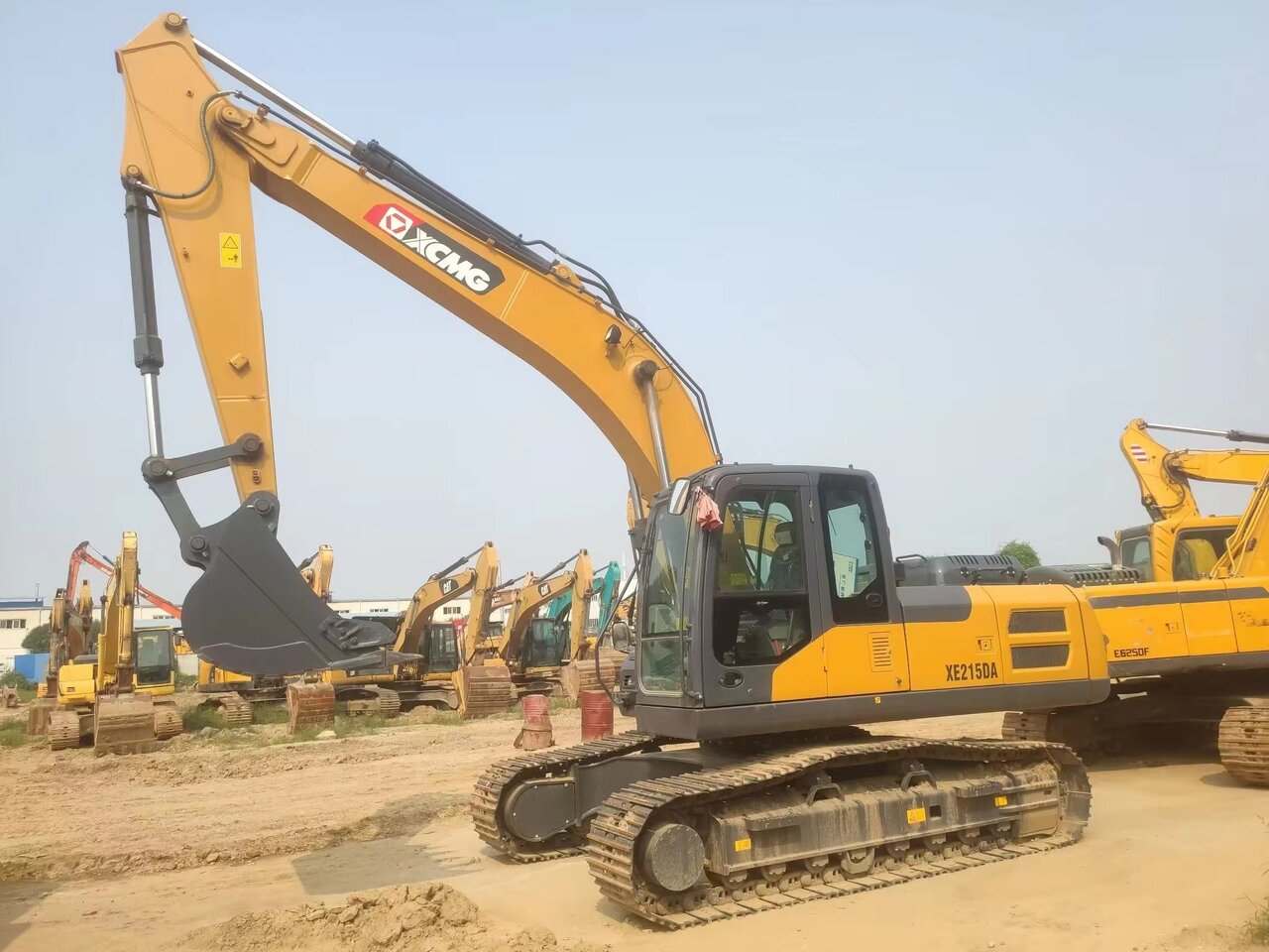 XEMG XE215DA - Beltegraver: bilde 1 XEMG XE215DA - Beltegraver: bilde 1