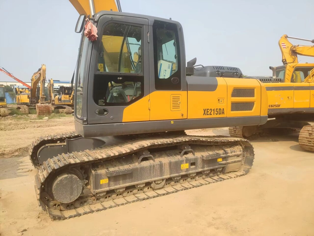 XEMG XE215DA - Beltegraver: bilde 2 XEMG XE215DA - Beltegraver: bilde 2