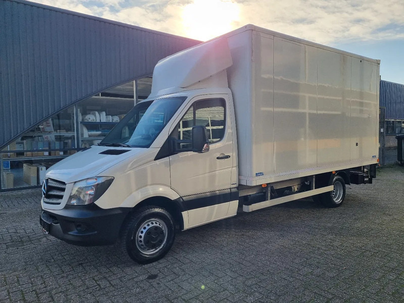 Mercedes-Benz Sprinter 513 CDI Koffer 21kub 130 pk Euro 5B GVW 5000 KG - Varebil med skap: bilde 4 Mercedes-Benz Sprinter 513 CDI Koffer 21kub 130 pk Euro 5B GVW 5000 KG - Varebil med skap: bilde 4