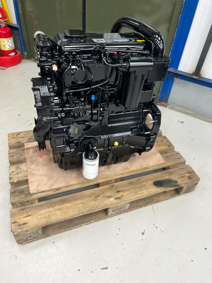 Perkins 1104C-44T RG38067 Engine - Motor: bilde 5 Perkins 1104C-44T RG38067 Engine - Motor: bilde 5