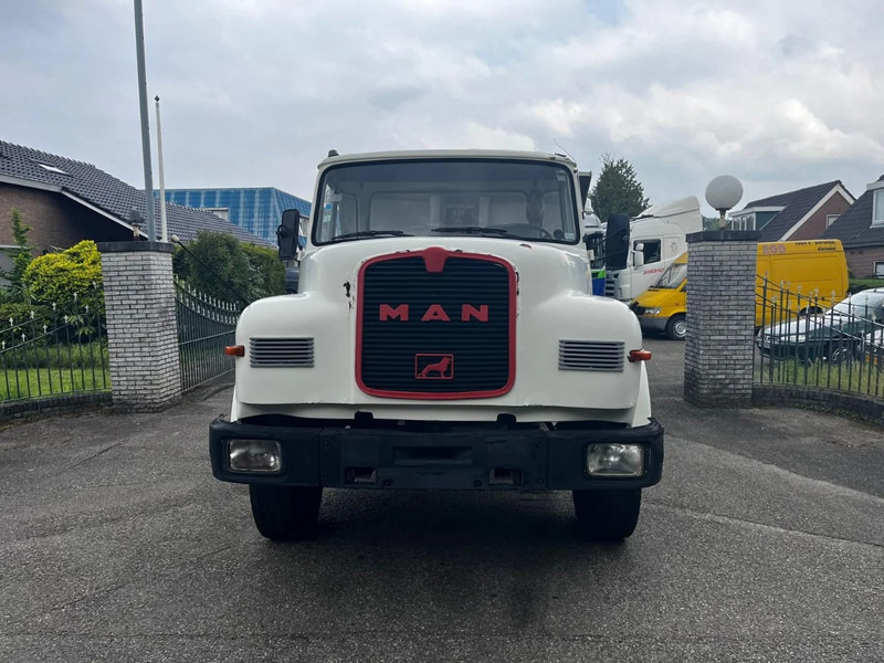 MAN 32.240 6x4 FULL STEEL SPRING KIPPER MANUAL GEARBOX - Tippbil: bilde 5 MAN 32.240 6x4 FULL STEEL SPRING KIPPER MANUAL GEARBOX - Tippbil: bilde 5