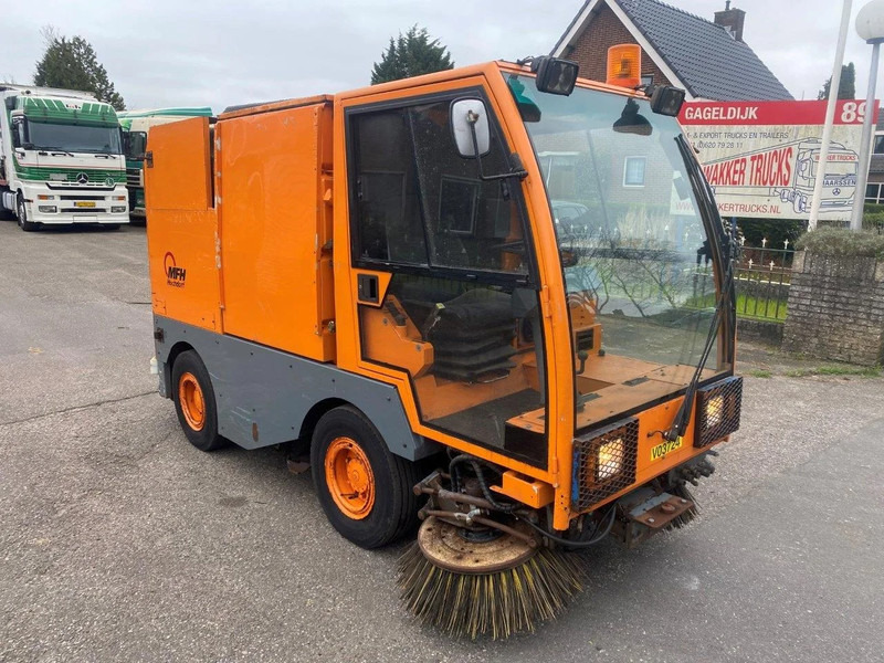 Nilfisk MFH2200 SWEEPER MFH 2200 CLEANER - Industriell feiemaskin: bilde 3 Nilfisk MFH2200 SWEEPER MFH 2200 CLEANER - Industriell feiemaskin: bilde 3