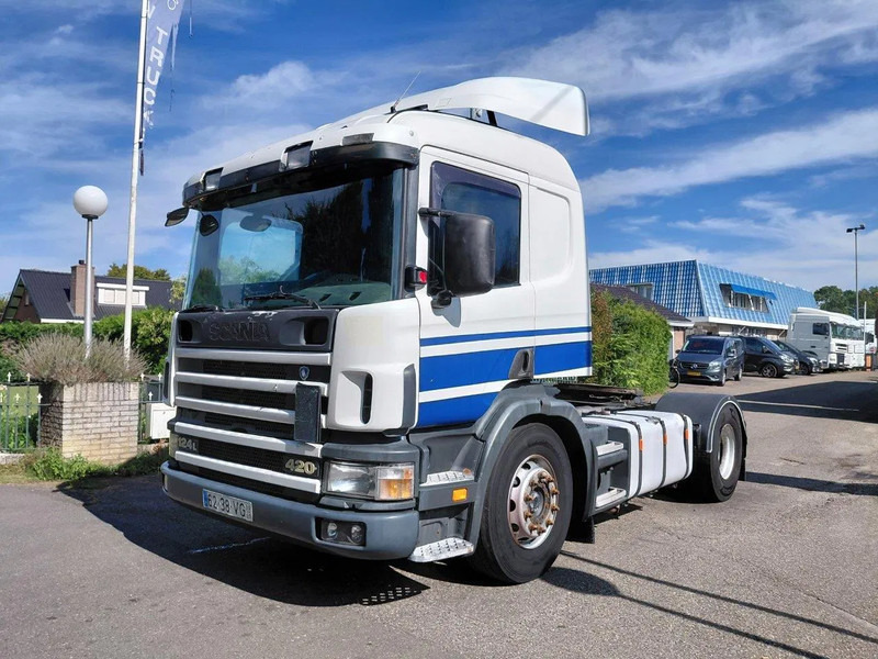Scania P124-420 MANUAL + RETARDER !!!! 2 PIPES !!!! - Trekkvogn: bilde 1 Scania P124-420 MANUAL + RETARDER !!!! 2 PIPES !!!! - Trekkvogn: bilde 1