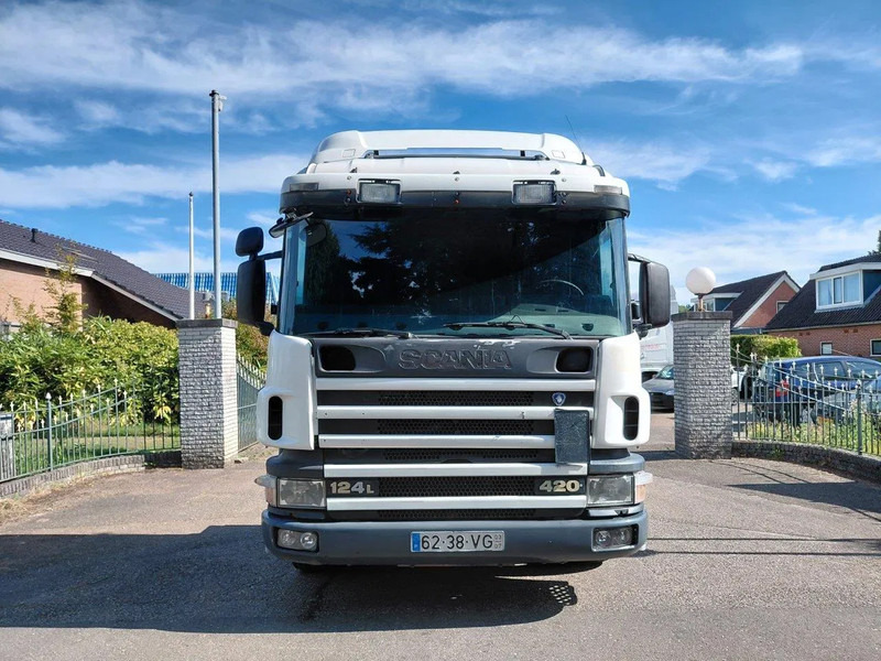 Scania P124-420 MANUAL + RETARDER !!!! 2 PIPES !!!! - Trekkvogn: bilde 2 Scania P124-420 MANUAL + RETARDER !!!! 2 PIPES !!!! - Trekkvogn: bilde 2