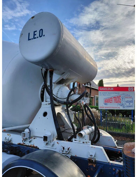 Betongbil Volvo FM 12 8x4 Mixer Steel Suspension: bilde 12 Betongbil Volvo FM 12 8x4 Mixer Steel Suspension: bilde 12