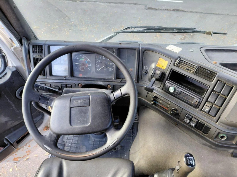 Betongbil Volvo FM 12 8x4 Mixer Steel Suspension: bilde 9 Betongbil Volvo FM 12 8x4 Mixer Steel Suspension: bilde 9