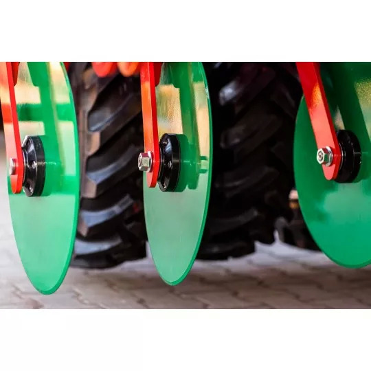 AGRO-MASZ Siewnik pneumatyczny do uprawy pasowej SLAVIS - Såmaskin: bilde 3 AGRO-MASZ Siewnik pneumatyczny do uprawy pasowej SLAVIS - Såmaskin: bilde 3
