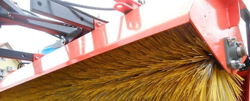 METAL-TECHNIK Zamiatarka 2m/ New Sweeper / Barredora de 2 m - Kostemaskin for Feiebil: bilde 2 METAL-TECHNIK Zamiatarka 2m/ New Sweeper / Barredora de 2 m - Kostemaskin for Feiebil: bilde 2