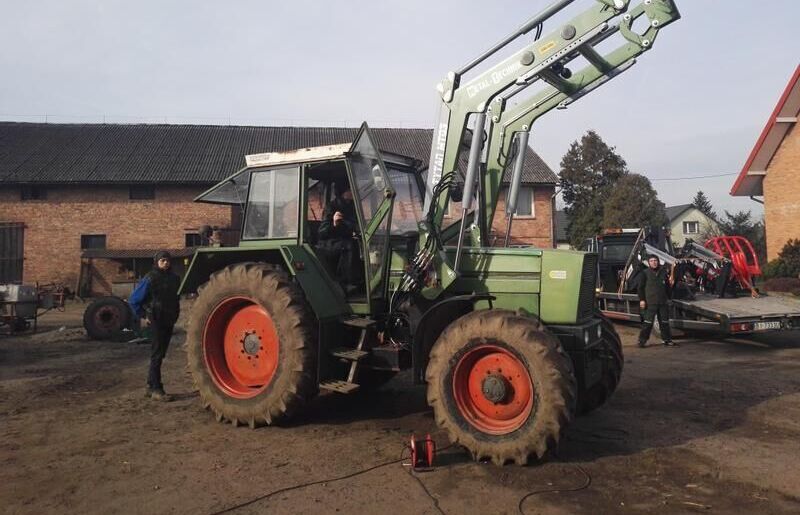 Metal-Technik FENDT 311 - Frontlaster for traktor: bilde 2 Metal-Technik FENDT 311 - Frontlaster for traktor: bilde 2