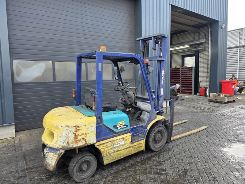 Komatsu fd25t-14 dieselheftruck - Dieseltruck: bilde 3 Komatsu fd25t-14 dieselheftruck - Dieseltruck: bilde 3