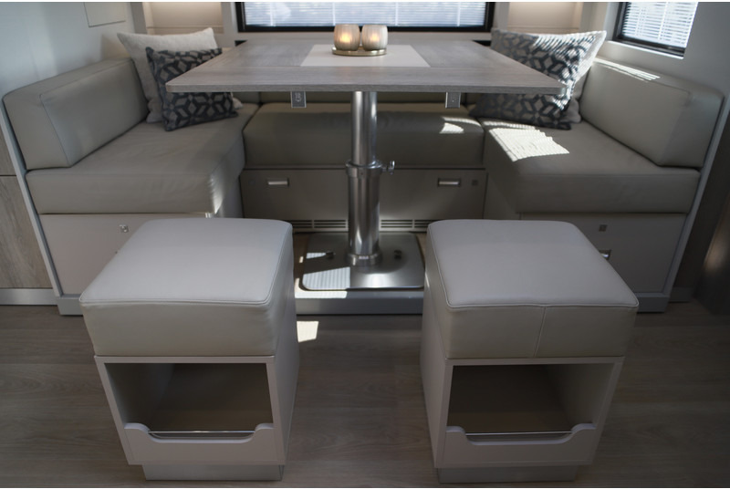 Mercedes-Benz ACTROS 2651 6X2 STX CAMPER POP-OUT MOTORHOME - Bobil: bilde 5 Mercedes-Benz ACTROS 2651 6X2 STX CAMPER POP-OUT MOTORHOME - Bobil: bilde 5