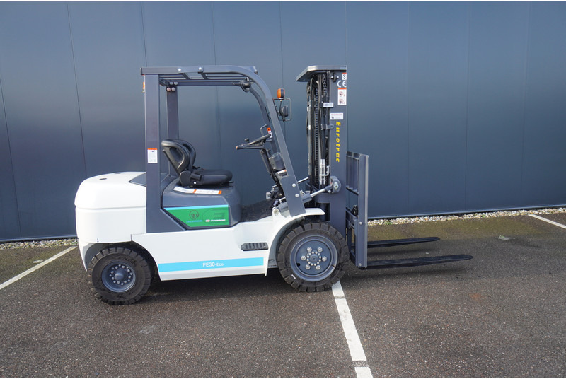 Eurotrac FE 30 ECO ELECTRIC FORKLIFT - Bygg og anlegg: bilde 3 Eurotrac FE 30 ECO ELECTRIC FORKLIFT - Bygg og anlegg: bilde 3