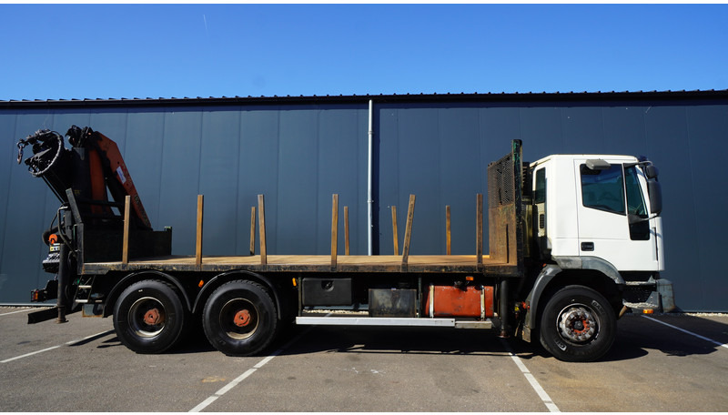 Iveco EUROTRAKKER CURSOR 350 6X4 FLATBED WITH PALFINGER PK 20002 CRANE - Kranbil: bilde 4 Iveco EUROTRAKKER CURSOR 350 6X4 FLATBED WITH PALFINGER PK 20002 CRANE - Kranbil: bilde 4