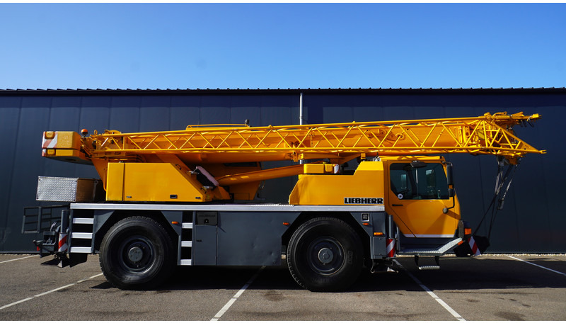 Liebherr LTM 1030-2.1 WITH JIB - Kranbil: bilde 2 Liebherr LTM 1030-2.1 WITH JIB - Kranbil: bilde 2