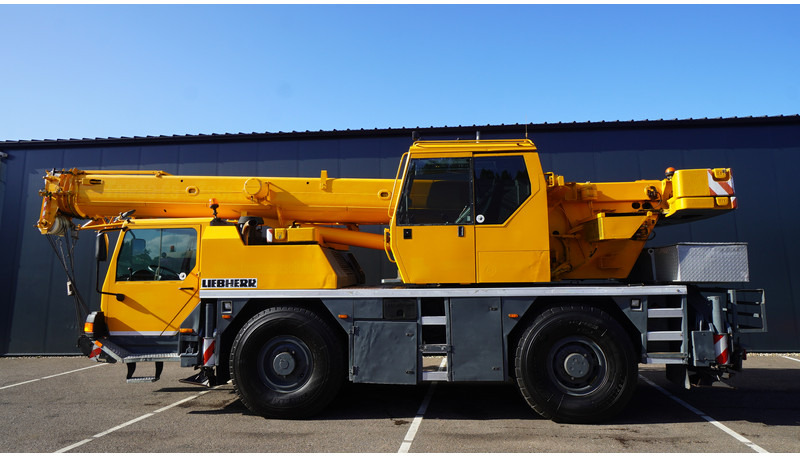 Liebherr LTM 1030-2.1 WITH JIB - Kranbil: bilde 1 Liebherr LTM 1030-2.1 WITH JIB - Kranbil: bilde 1