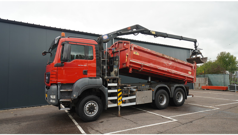MAN TGS 28.400 6X6 2 SIDE TIPPER WITH HMF 1643 CRANE 376.400KM - Kranbil: bilde 3 MAN TGS 28.400 6X6 2 SIDE TIPPER WITH HMF 1643 CRANE 376.400KM - Kranbil: bilde 3