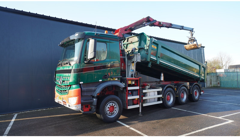 Mercedes-Benz AROCS 3542 8X4 2 SIDE TIPPER WITH HMF Z 1943 CRANE 407.000KM - Kranbil: bilde 2 Mercedes-Benz AROCS 3542 8X4 2 SIDE TIPPER WITH HMF Z 1943 CRANE 407.000KM - Kranbil: bilde 2
