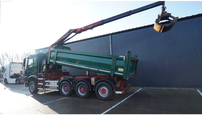 Mercedes-Benz AROCS 3542 8X4 2 SIDE TIPPER WITH HMF Z 1943 CRANE 407.000KM - Kranbil: bilde 3 Mercedes-Benz AROCS 3542 8X4 2 SIDE TIPPER WITH HMF Z 1943 CRANE 407.000KM - Kranbil: bilde 3