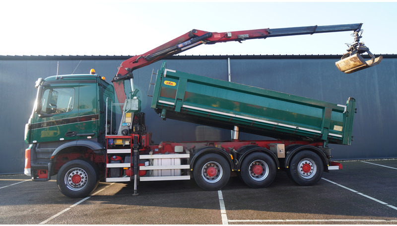Mercedes-Benz AROCS 3542 8X4 2 SIDE TIPPER WITH HMF Z 1943 CRANE 407.000KM - Kranbil: bilde 1 Mercedes-Benz AROCS 3542 8X4 2 SIDE TIPPER WITH HMF Z 1943 CRANE 407.000KM - Kranbil: bilde 1