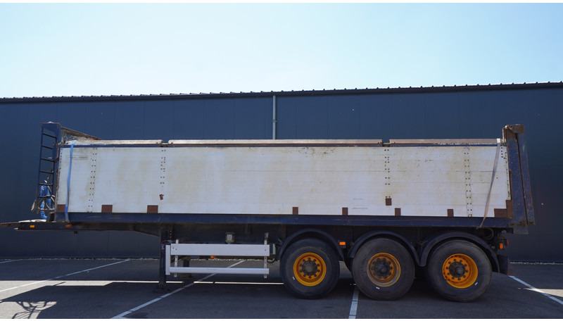 Renders 3 AXLE TIPPER TRAILER - Tippsemi: bilde 1 Renders 3 AXLE TIPPER TRAILER - Tippsemi: bilde 1