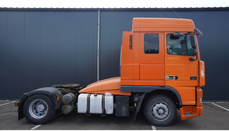 DAF XF 95.380 SC MANUAL GEARBOX - Trekkvogn: bilde 2 DAF XF 95.380 SC MANUAL GEARBOX - Trekkvogn: bilde 2