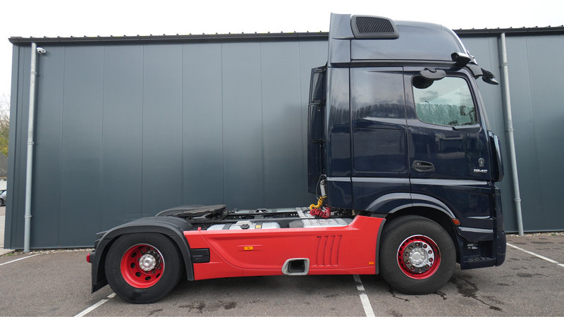 Mercedes-Benz ACTROS 1945 GIGASPACE 649.700KM - Trekkvogn: bilde 2 Mercedes-Benz ACTROS 1945 GIGASPACE 649.700KM - Trekkvogn: bilde 2