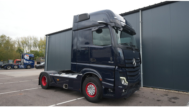 Mercedes-Benz ACTROS 1945 GIGASPACE 728.200KM - Trekkvogn: bilde 4 Mercedes-Benz ACTROS 1945 GIGASPACE 728.200KM - Trekkvogn: bilde 4