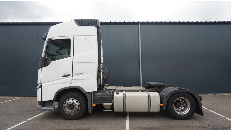 Volvo FH 420 GLOBETROTTER EURO 6 - Trekkvogn: bilde 1 Volvo FH 420 GLOBETROTTER EURO 6 - Trekkvogn: bilde 1