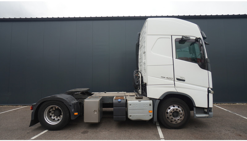 Volvo FH 420 GLOBETROTTER EURO 6 - Trekkvogn: bilde 2 Volvo FH 420 GLOBETROTTER EURO 6 - Trekkvogn: bilde 2