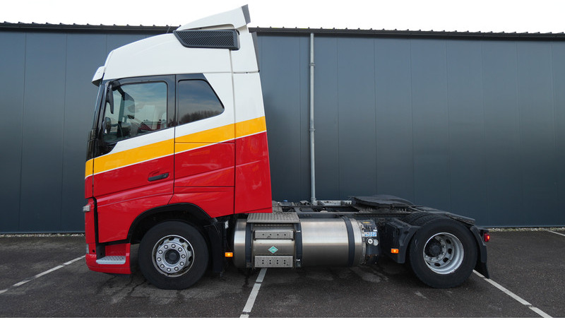 Volvo FH 420 LNG Globetrotter tractor unit - Trekkvogn: bilde 1 Volvo FH 420 LNG Globetrotter tractor unit - Trekkvogn: bilde 1