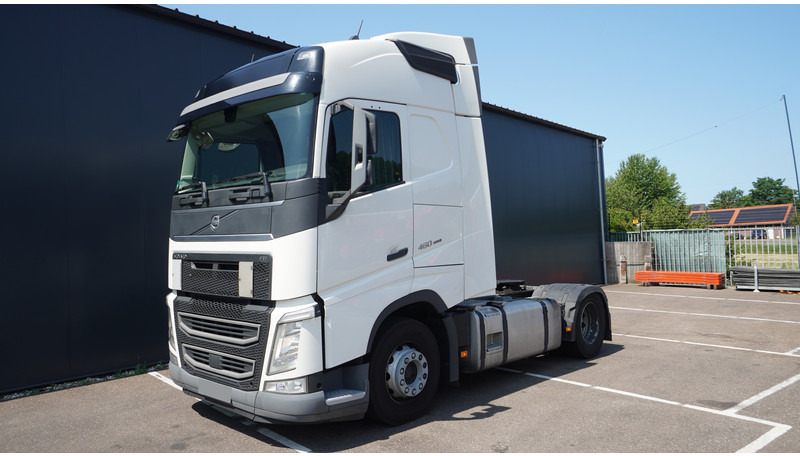 Volvo FH 460 EURO 6 GLOBETROTTER 727.000KM - Trekkvogn: bilde 3 Volvo FH 460 EURO 6 GLOBETROTTER 727.000KM - Trekkvogn: bilde 3