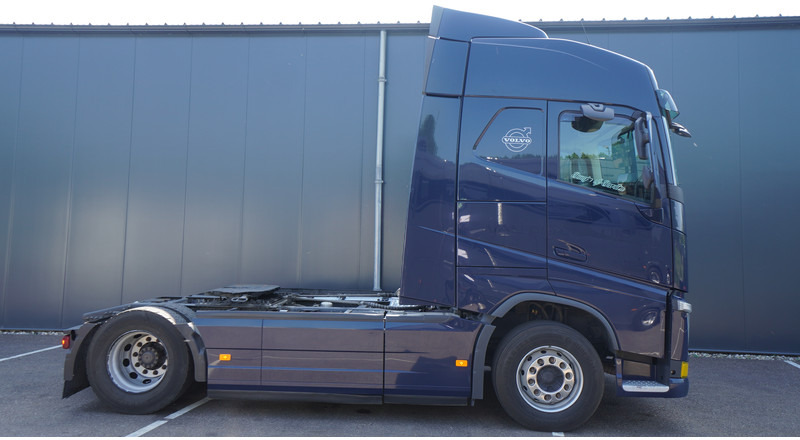 Volvo FH460 EURO 6 GLOBETROTTER 833.000KM - Trekkvogn: bilde 2 Volvo FH460 EURO 6 GLOBETROTTER 833.000KM - Trekkvogn: bilde 2