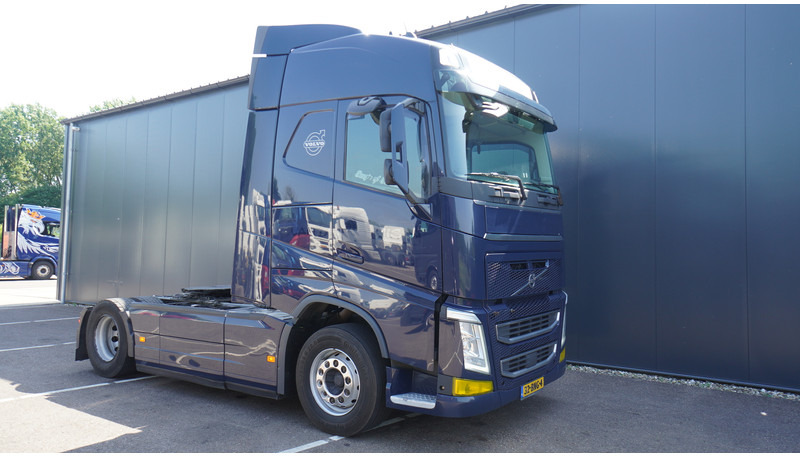 Volvo FH460 EURO 6 GLOBETROTTER 833.000KM - Trekkvogn: bilde 4 Volvo FH460 EURO 6 GLOBETROTTER 833.000KM - Trekkvogn: bilde 4