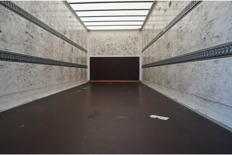 Volvo FL 210 CLOSED BOX 665.200KM - Skapbil: bilde 5 Volvo FL 210 CLOSED BOX 665.200KM - Skapbil: bilde 5