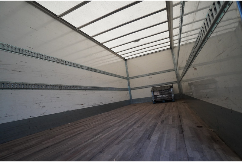 Volvo FL 280 CLOSED BOX BROKEN ENGINE NOT DRIVABLE - Skapbil: bilde 4 Volvo FL 280 CLOSED BOX BROKEN ENGINE NOT DRIVABLE - Skapbil: bilde 4