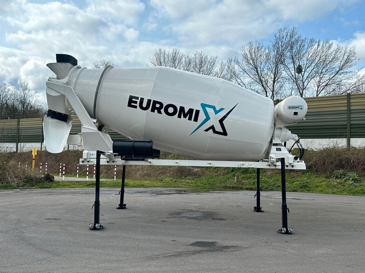Iveco EuromixMTP Fahrmischer Aufbauten Iveco EuromixMTP Fahrmischer Aufbauten - Betongbil: bilde 5 Iveco EuromixMTP Fahrmischer Aufbauten Iveco EuromixMTP Fahrmischer Aufbauten - Betongbil: bilde 5