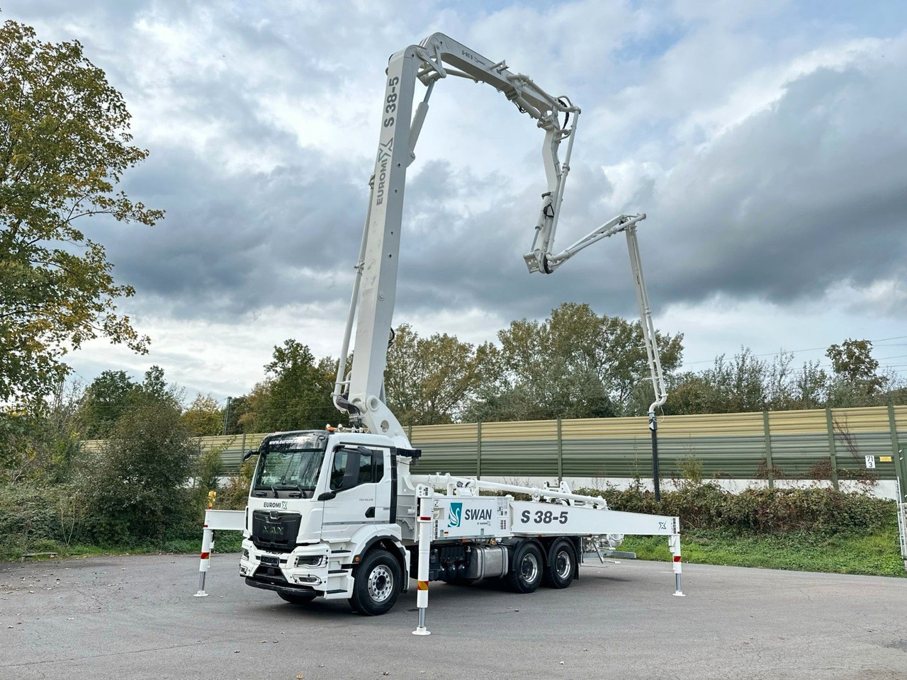 MAN TGS 26.510 6x4 SWAN TSP 38-5 160RZ ( 38m ) - Betongpumpe: bilde 1 MAN TGS 26.510 6x4 SWAN TSP 38-5 160RZ ( 38m ) - Betongpumpe: bilde 1