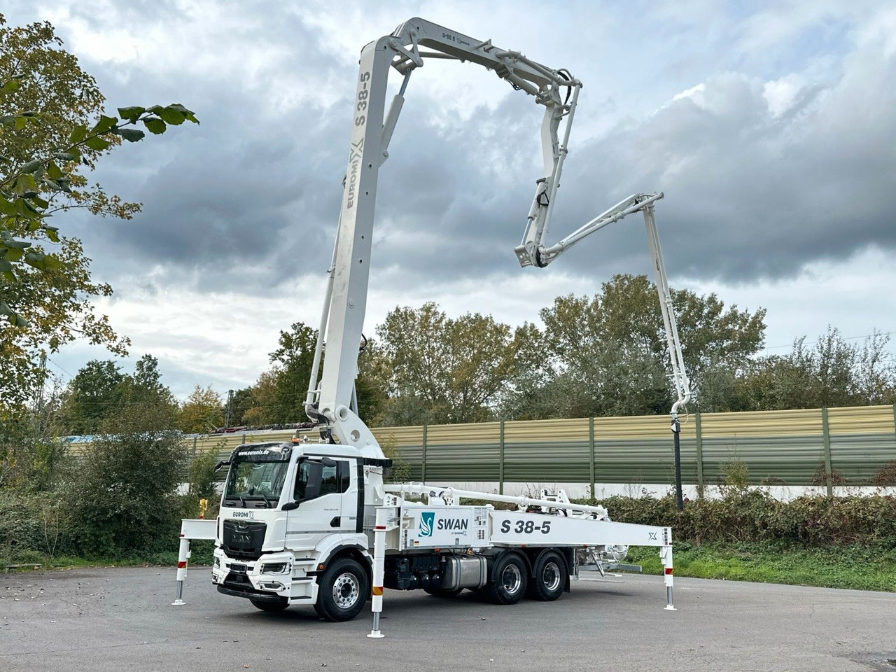 MAN TGS 26.510 6x4 SWAN TSP 38-5 160RZ ( 38m ) - Betongpumpe: bilde 2 MAN TGS 26.510 6x4 SWAN TSP 38-5 160RZ ( 38m ) - Betongpumpe: bilde 2