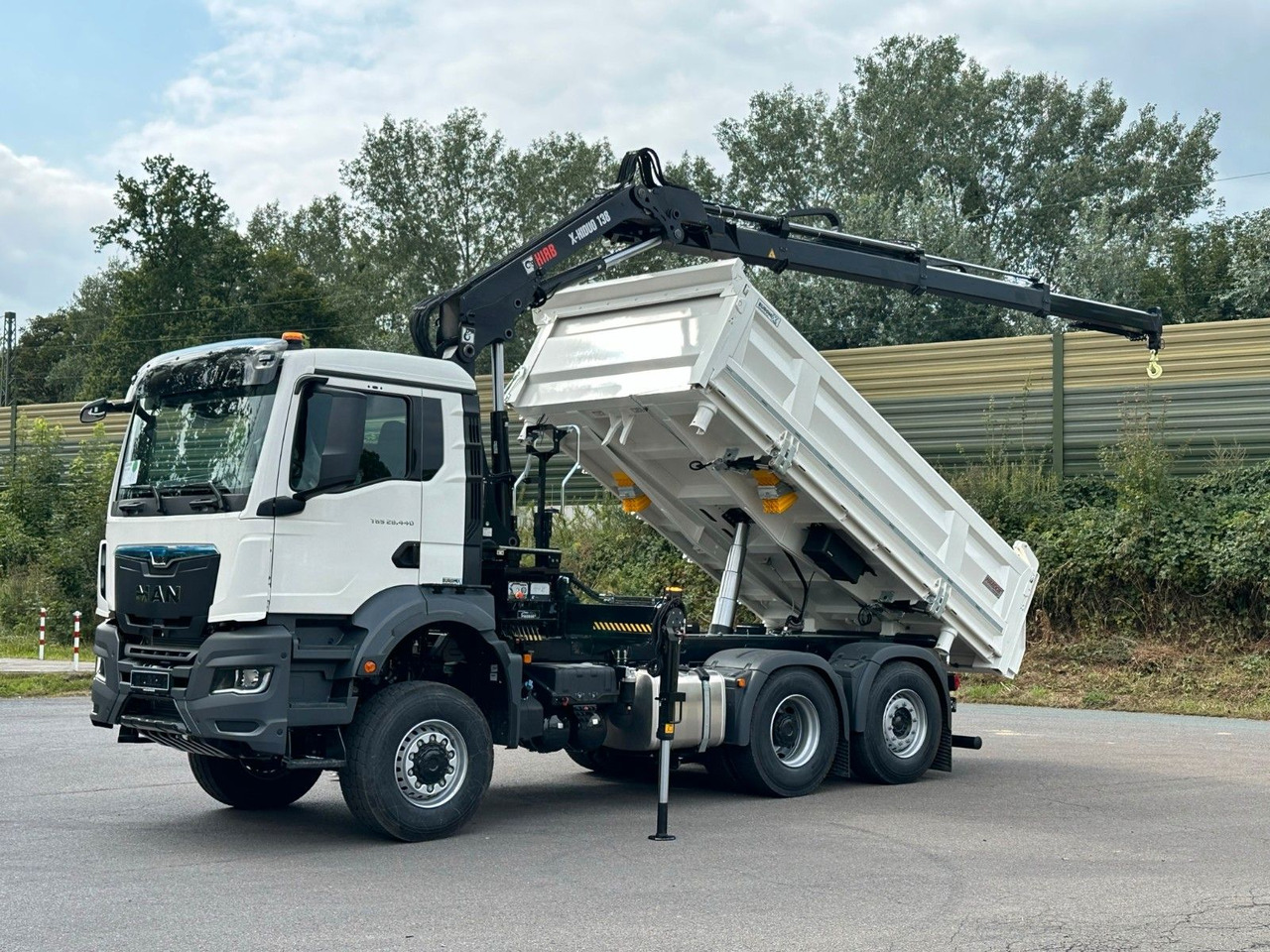 Tippbil, Kranbil MAN TGS 28.440 6x4-4/3-Seiten- Kipper / Hiab 138-3: bilde 9