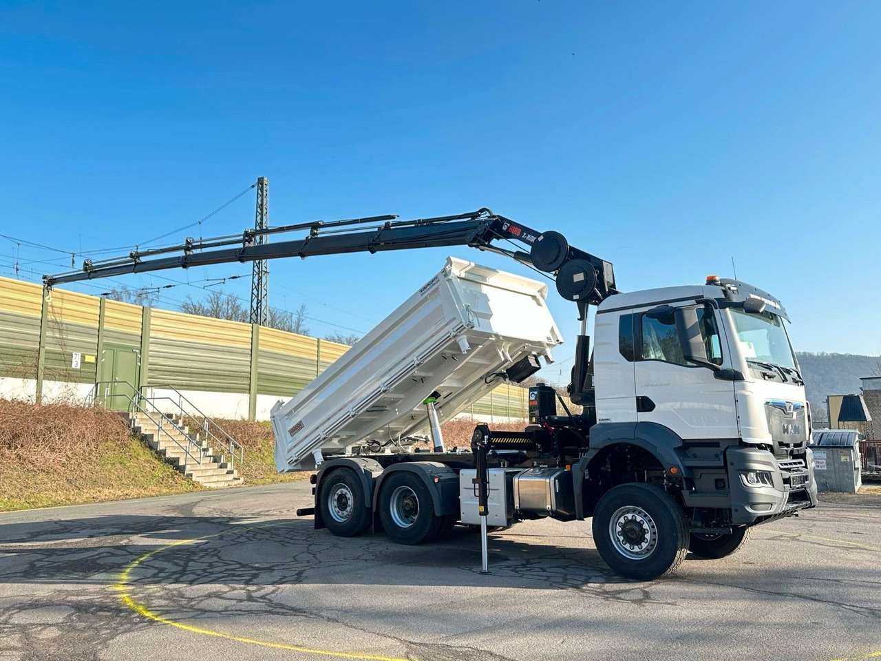 MAN TGS 28.440 6x4-4/3-Seiten- Kipper / Hiab 228-6 - Tippbil, Kranbil: bilde 1 MAN TGS 28.440 6x4-4/3-Seiten- Kipper / Hiab 228-6 - Tippbil, Kranbil: bilde 1
