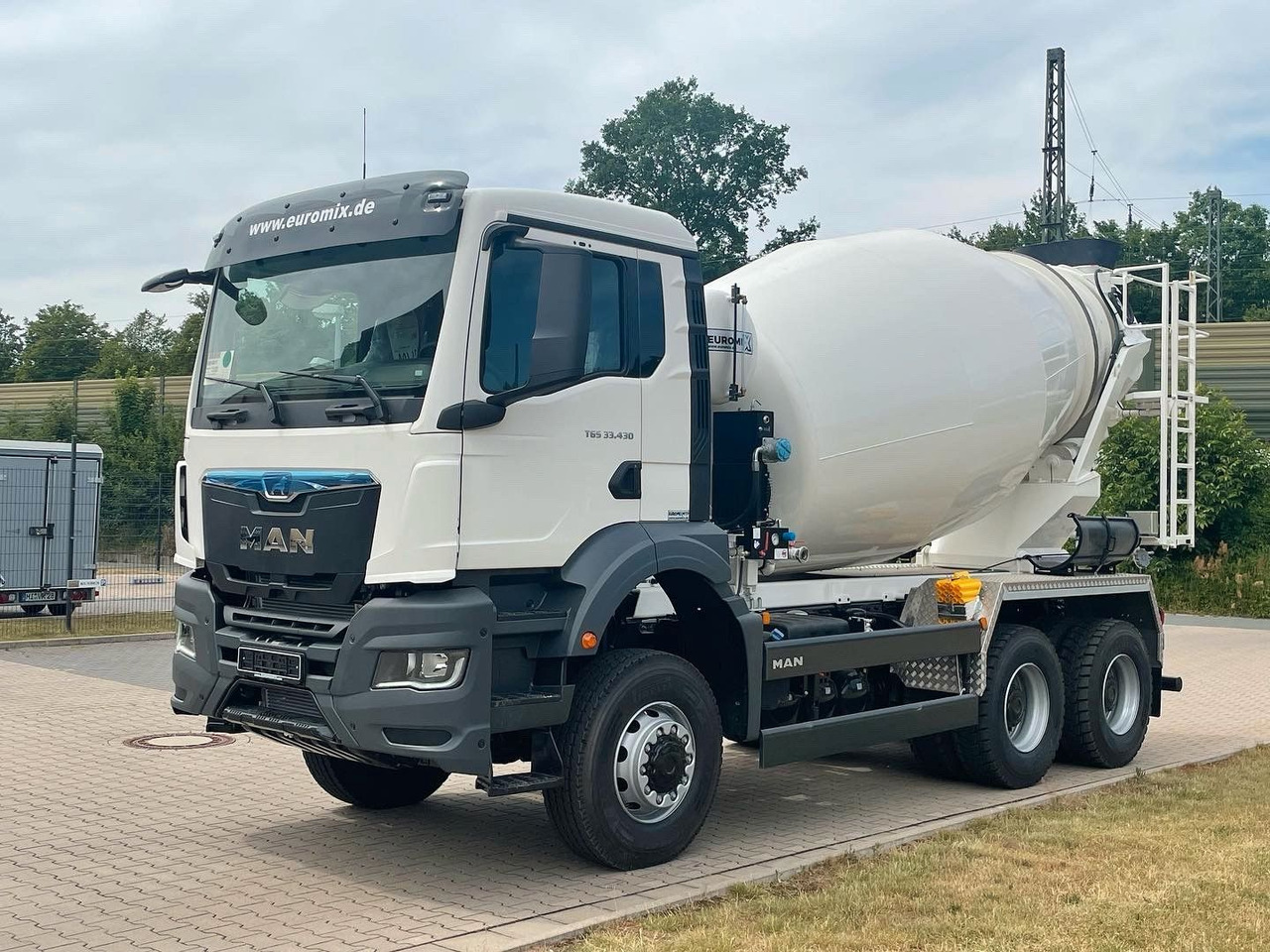 MAN TGS 33.440 / 6X6 Euro6e Euromix MTP EM 7 L - Betongbil: bilde 2 MAN TGS 33.440 / 6X6 Euro6e Euromix MTP EM 7 L - Betongbil: bilde 2