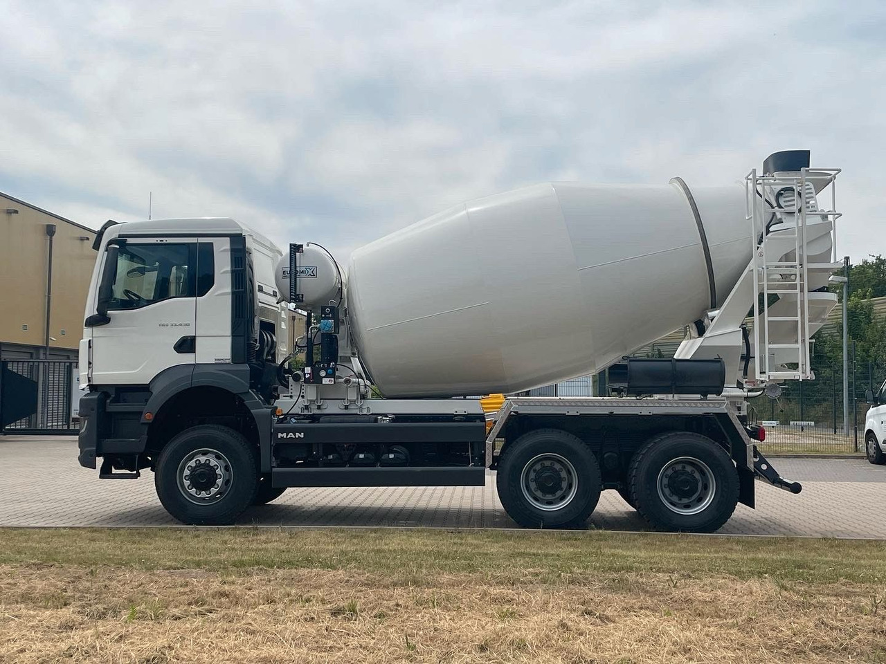 MAN TGS 33.440 / 6X6 Euro6e Euromix MTP EM 7 L - Betongbil: bilde 4 MAN TGS 33.440 / 6X6 Euro6e Euromix MTP EM 7 L - Betongbil: bilde 4