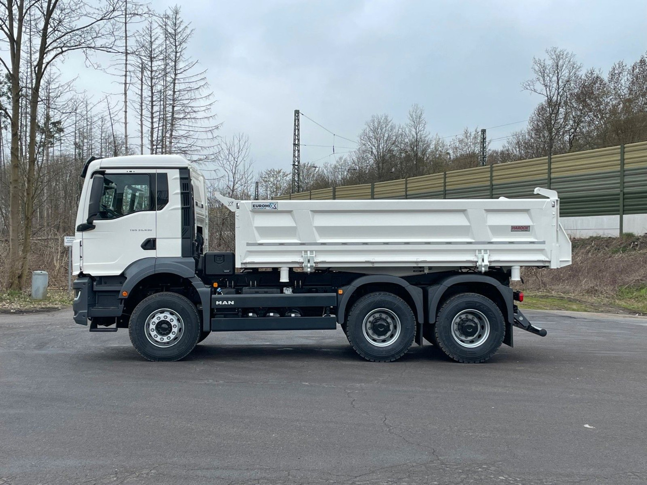 MAN TGS 33.440 6x4 /Euro6 3-Seiten-Kipper EuromixMTP - Tippbil: bilde 4 MAN TGS 33.440 6x4 /Euro6 3-Seiten-Kipper EuromixMTP - Tippbil: bilde 4